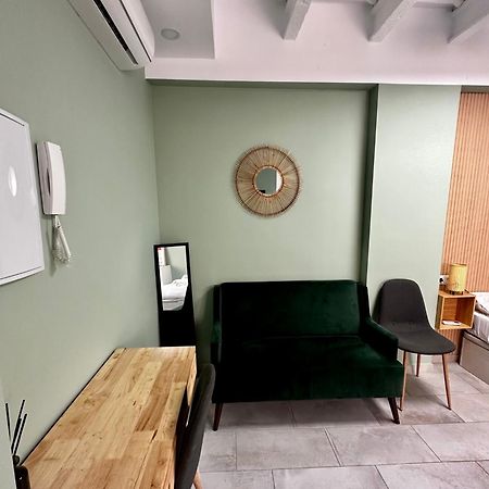 Lovely Studio Apartment マラガ エクステリア 写真